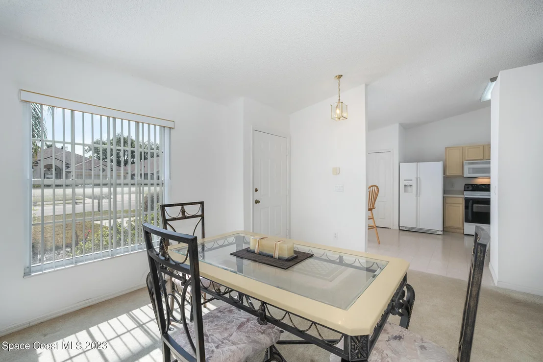 Photo of 896 Shaw Circle