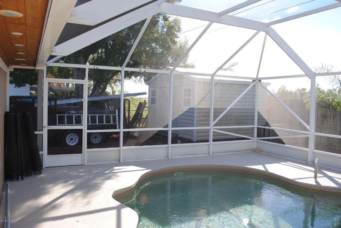 Photo of 1557 Spruce Road