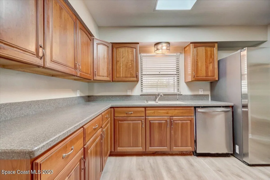 Photo of 953 Lexington Road