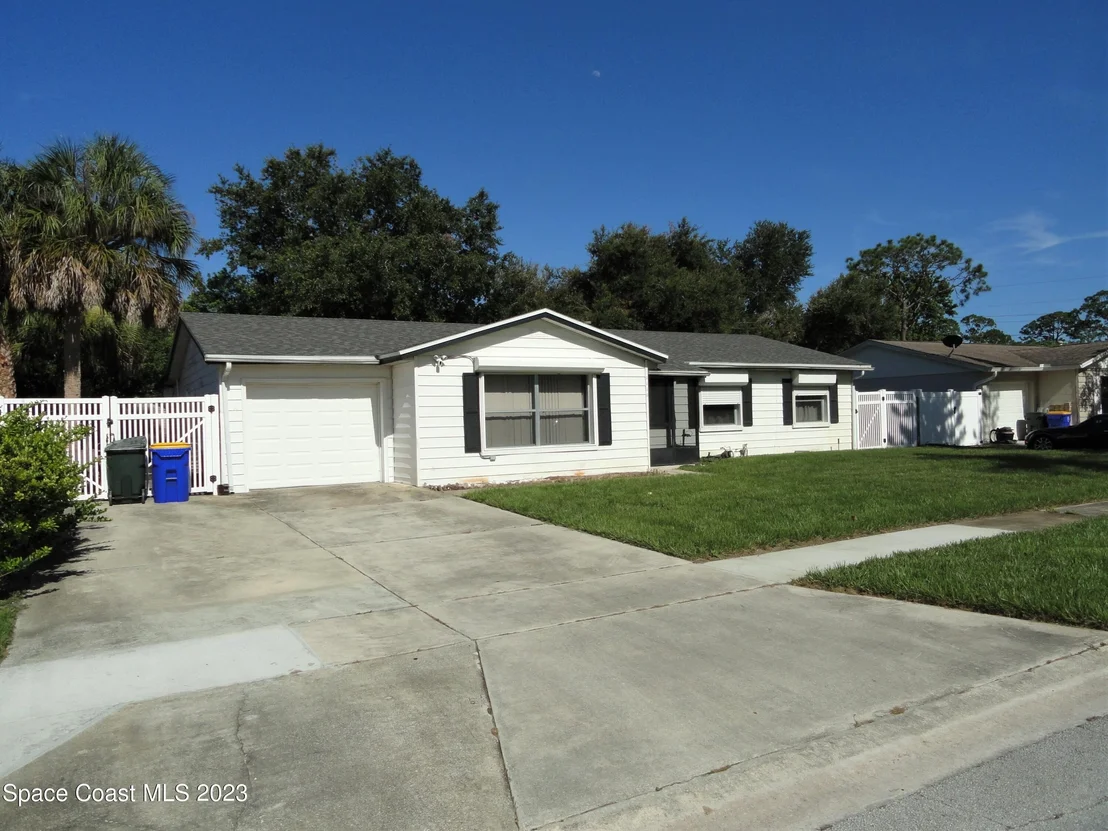 Photo of 1116 Condado Drive