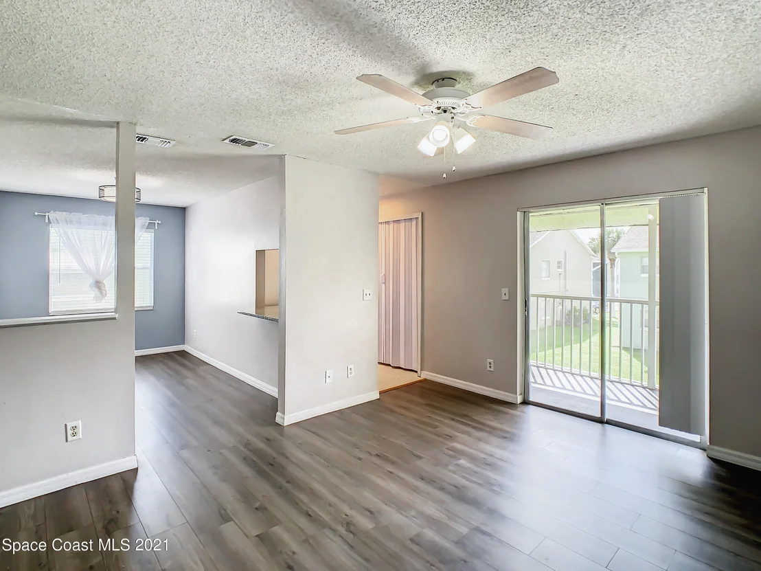 Photo of Unit 3 at 4100 Pershing Pointe Place