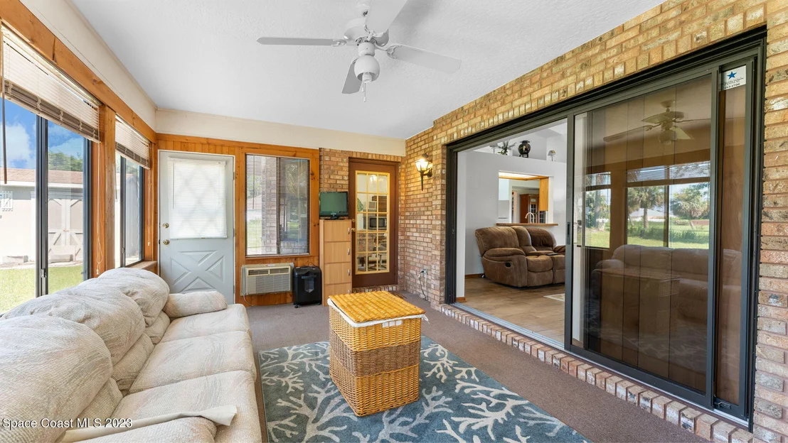Photo of 1382 Buffing Circle SE