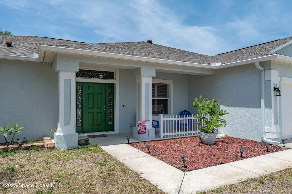 Photo of 1137 Morgan Circle NE