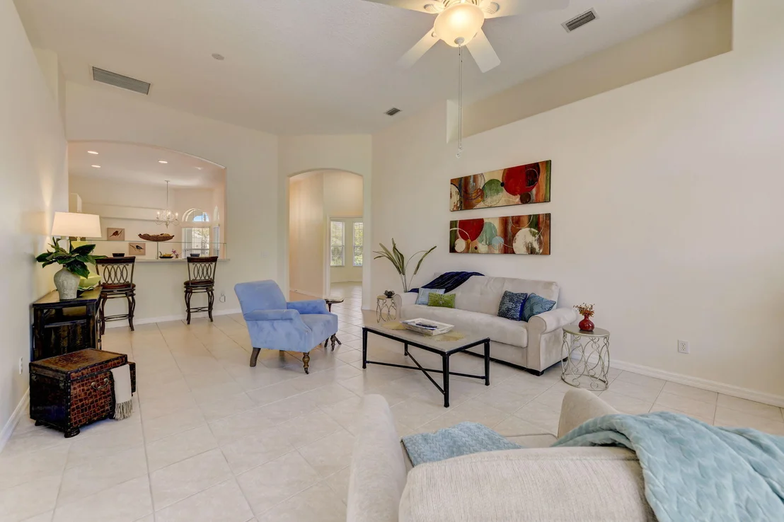 Photo of 4621 Portage Trail