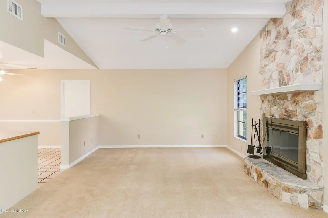 Photo of 2274 Woodlawn Circle