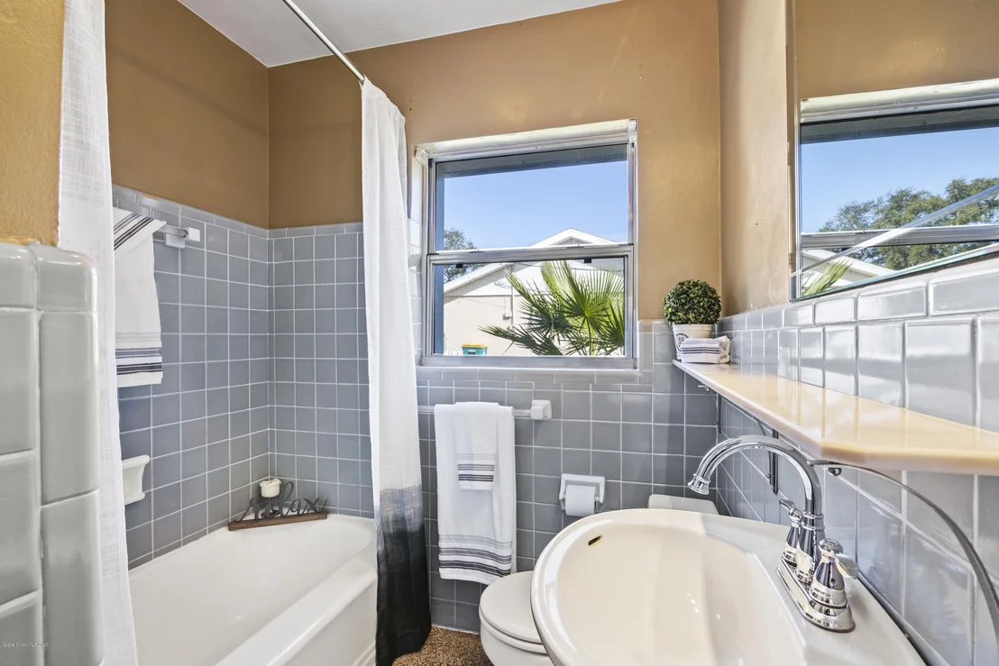 Photo of 572 Royal Palm Drive