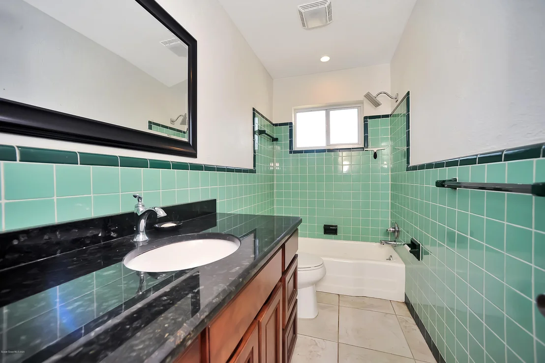 Photo of 820 Glenmore Circle