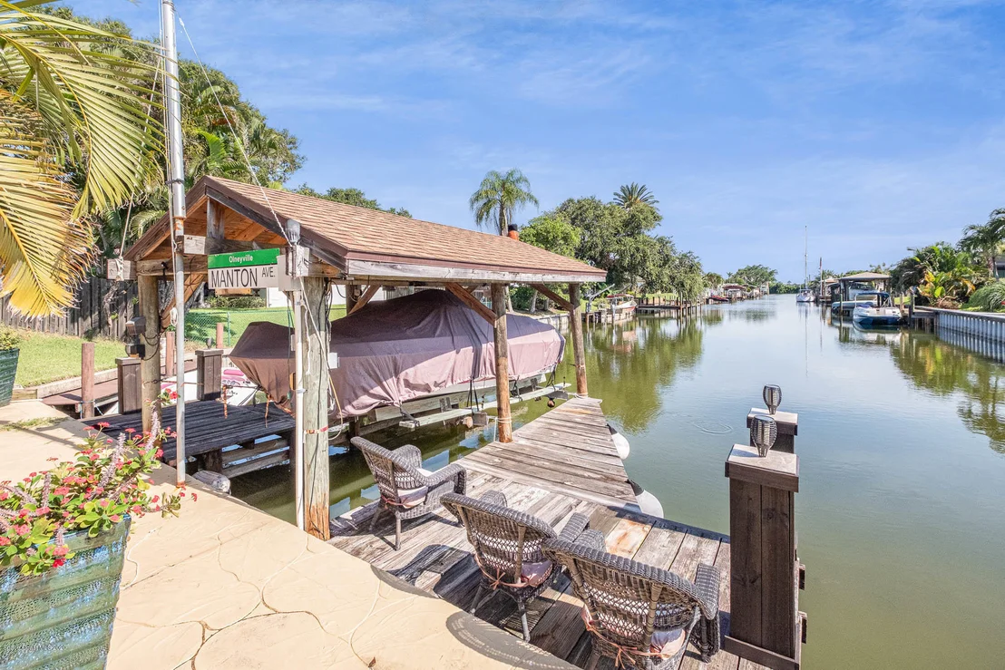Photo of 457 Skylark Boulevard