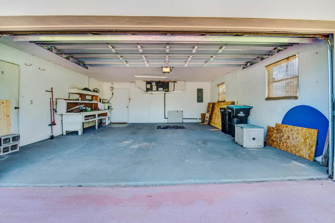 Photo of 2926 Kosuth Road NE