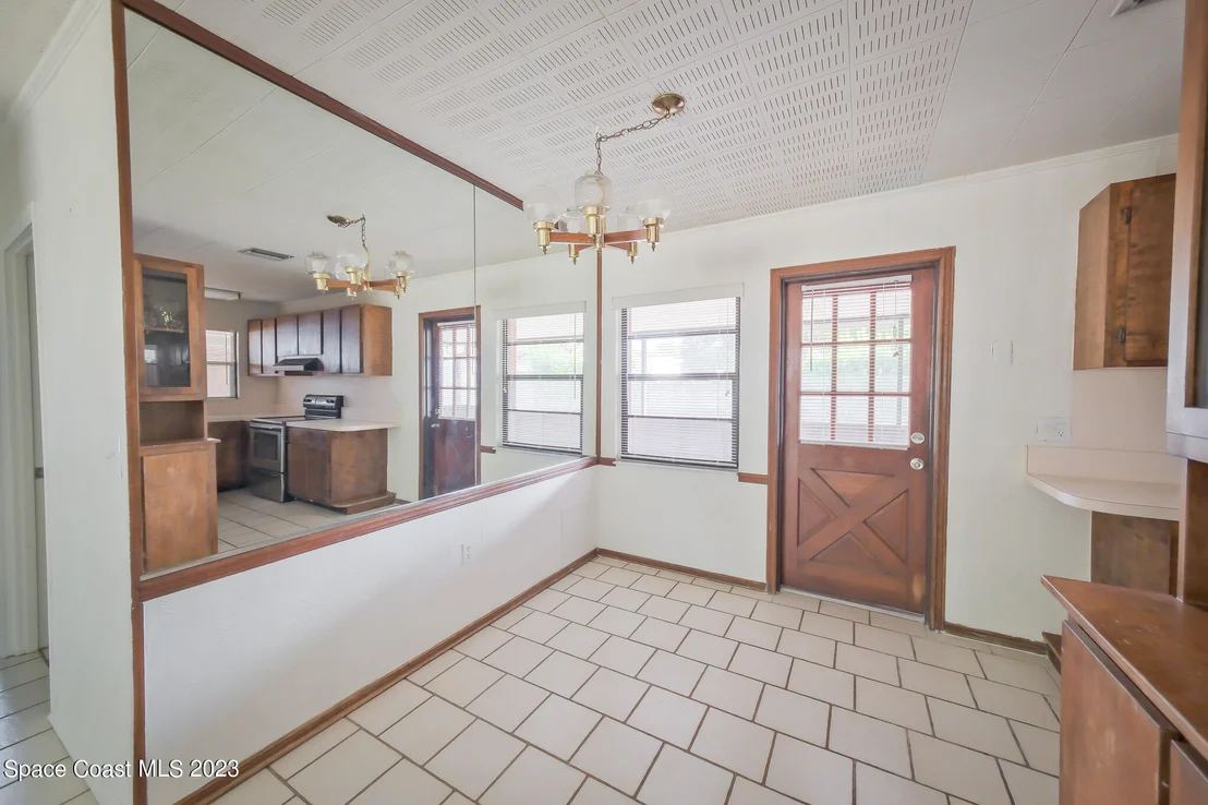 Photo of 1529 Mac Arthur Lane