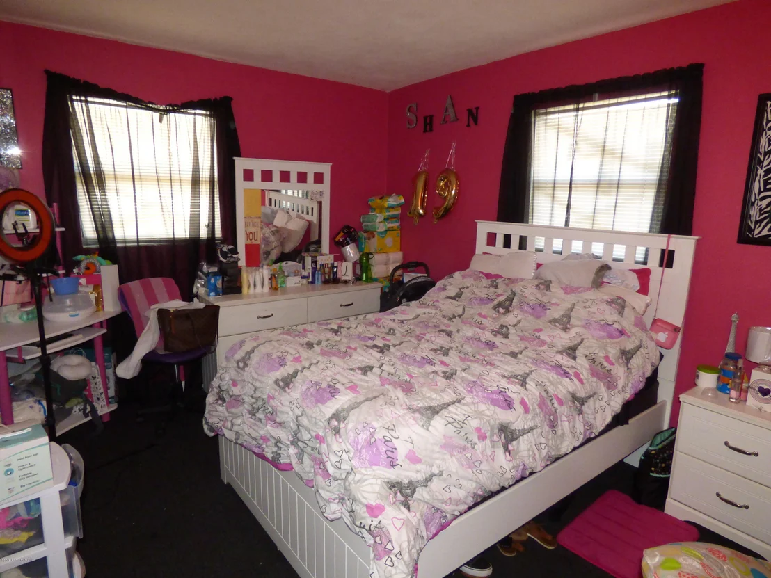Photo of 1052 Azalea Lane