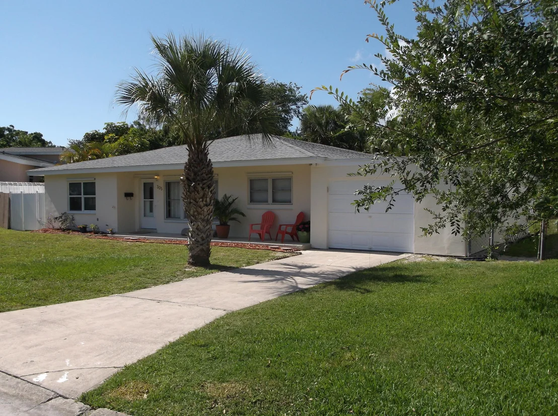 Photo of 305 Bunker Street