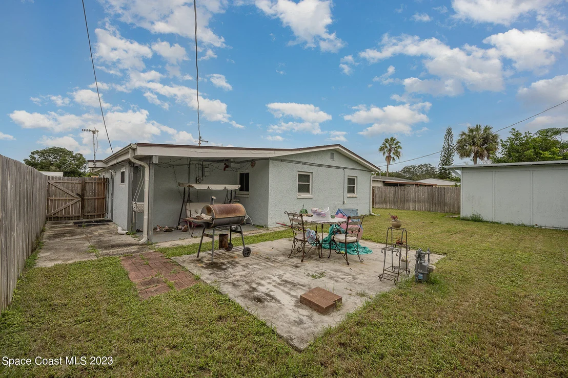 Photo of 2477 Burns Avenue
