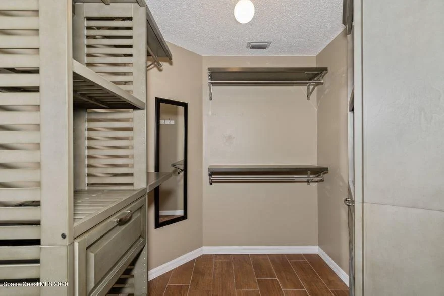 Photo of 3120 Hield Road
