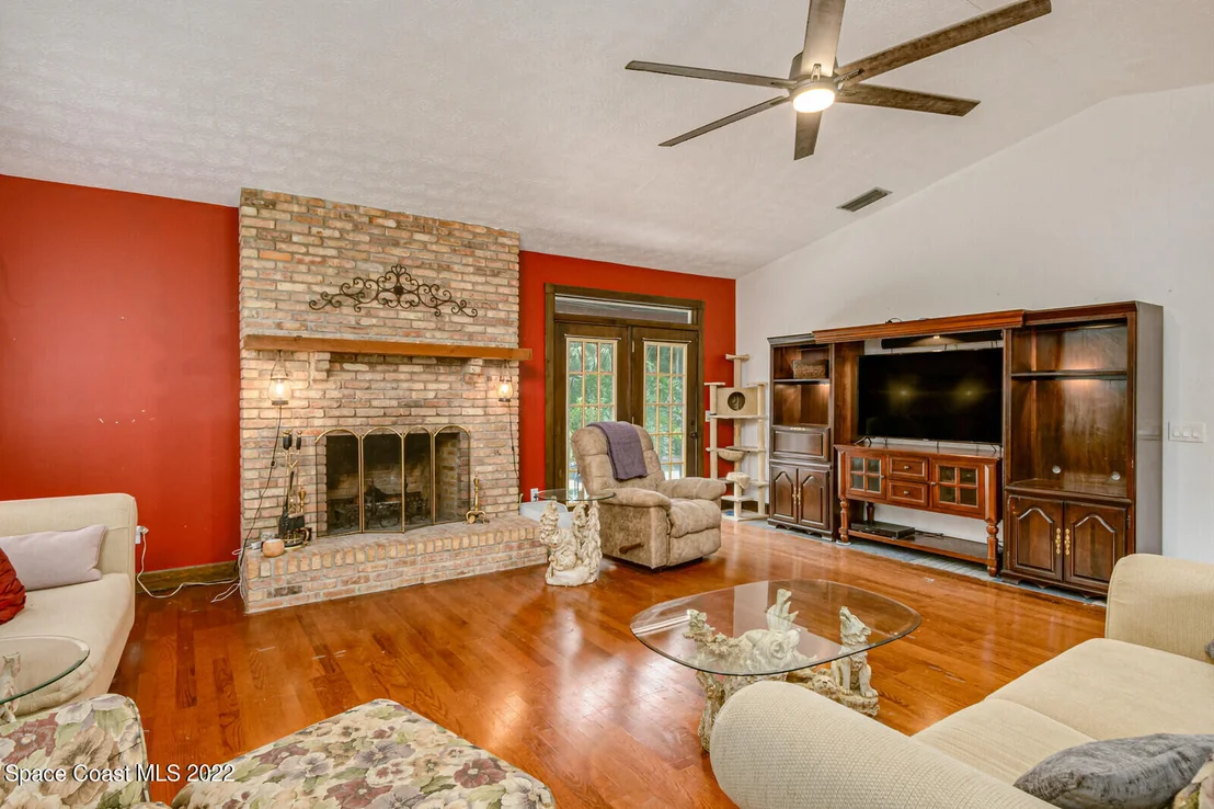 Photo of 2179 Turpentine Road