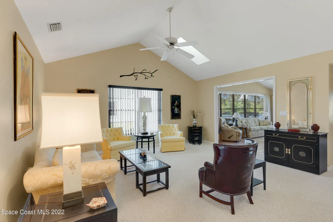 Photo of 914 Ridge Lake Drive