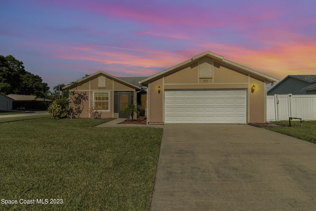 Photo of 833 Pine Shadows Avenue