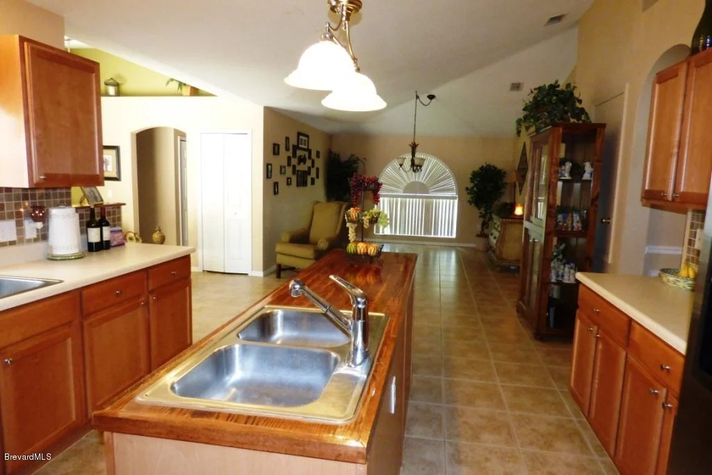 Photo of 930 SE Sable Circle