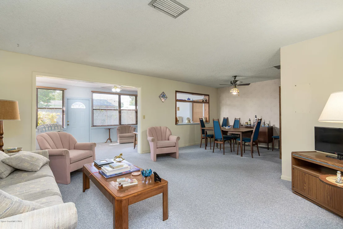 Photo of 955 Cristobal Drive