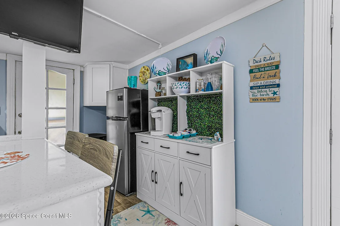 Photo of 329 Pineda Street