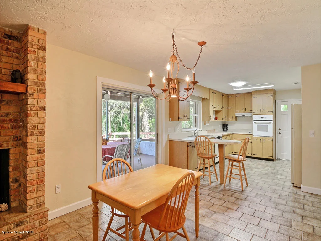 Photo of 11625 Roseland Road