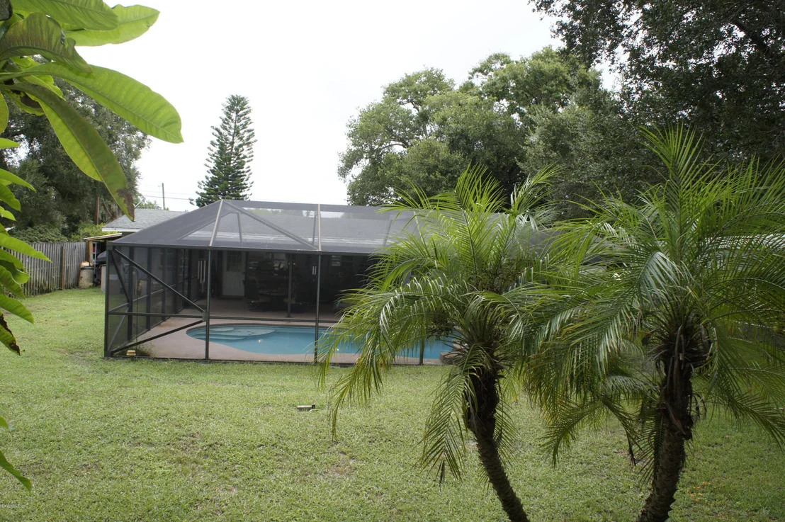 Photo of 566 Hillside Court
