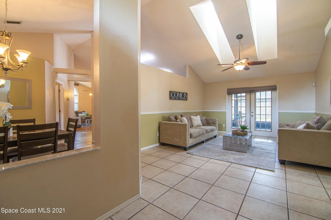 Photo of 928 Osprey Lane