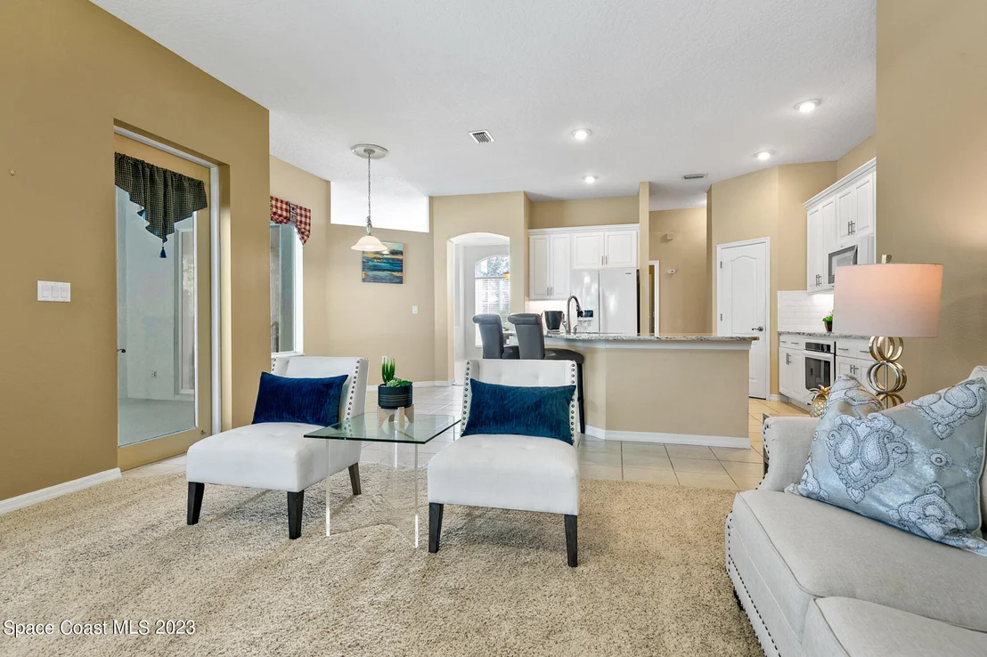 Photo of 6037 Arlington Circle