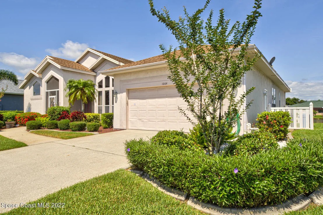 Photo of 1004 Fieldstone Drive