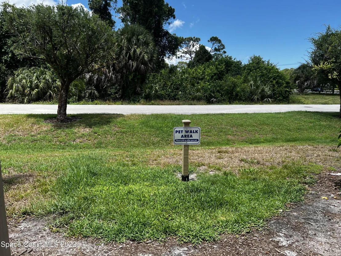 Photo of Unit 1231 at 305 Tangle Run Boulevard