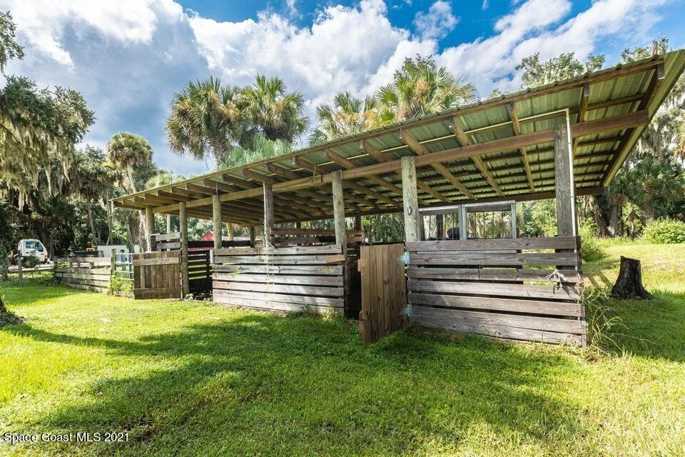 Photo of 6580 State Road 46