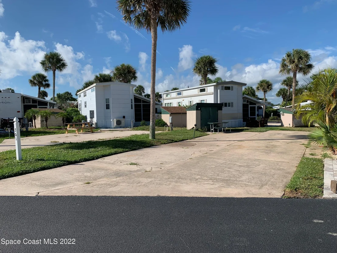 Photo of 301 Galaxy Lane