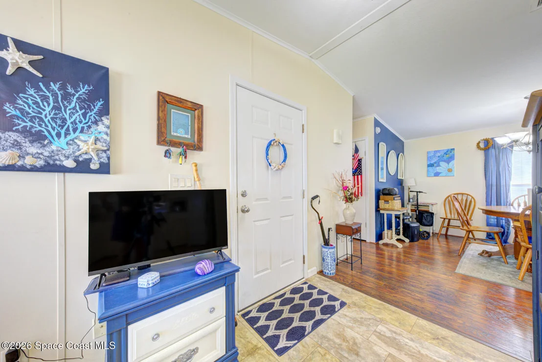 Photo of 385 Outer Drive