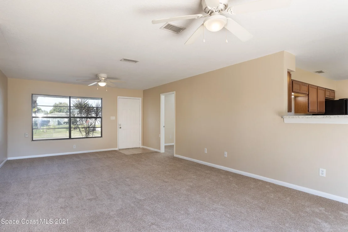 Photo of 5649 Jamaica Road