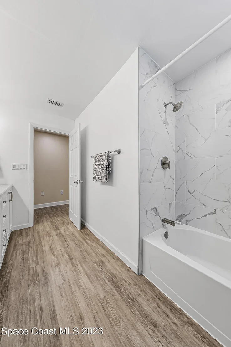 Photo of 1299 Troon Way