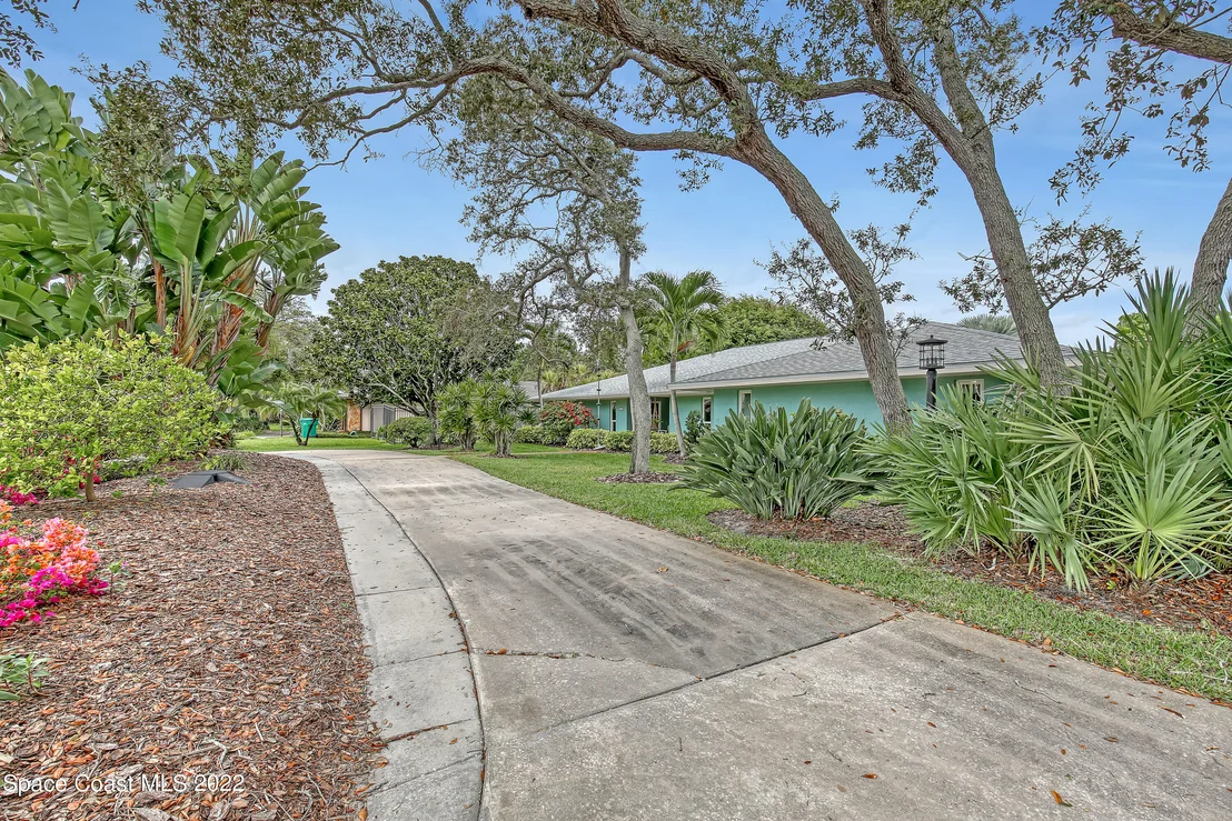 Photo of 400 Mosswood Boulevard