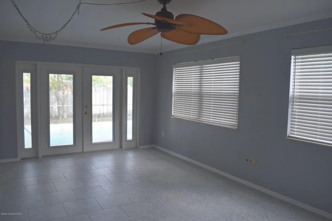 Photo of 720 Bianca Drive NE