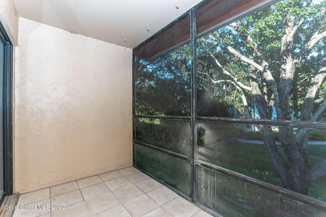 Photo of Unit 921 at 2345 Golf Lake Circle