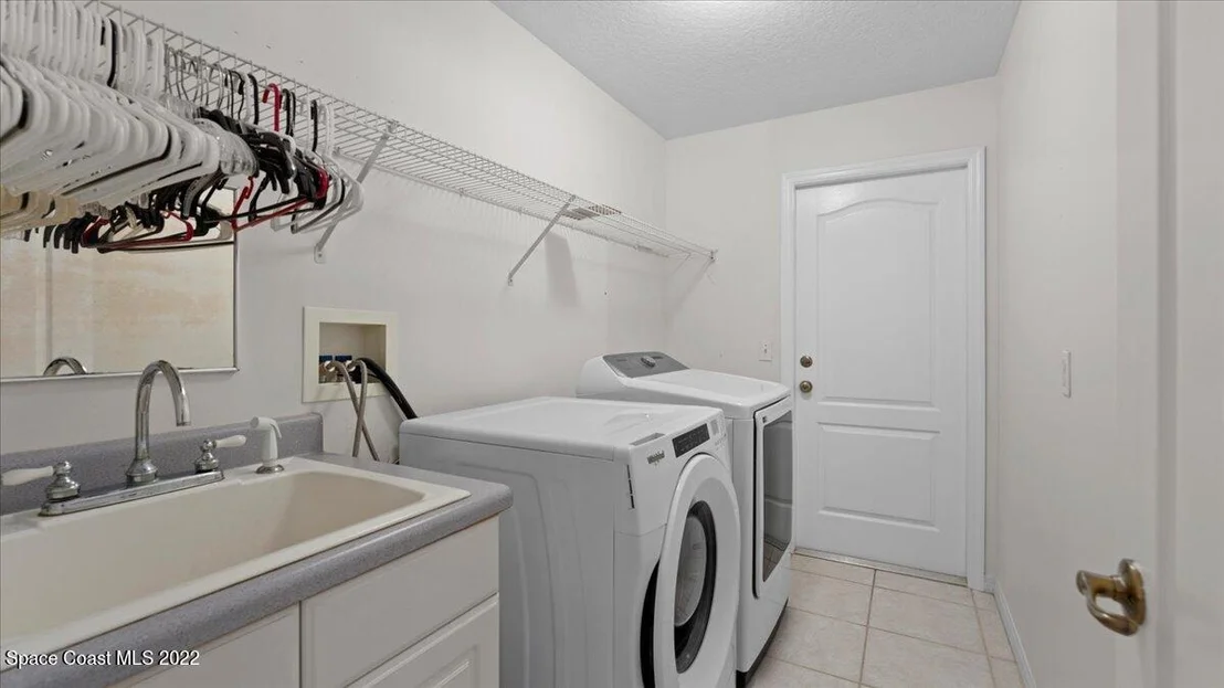 Photo of 5947 Newbury Circle
