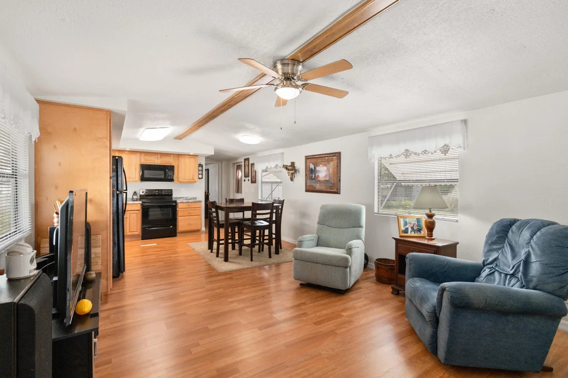 Photo of 2547 Chatham NE