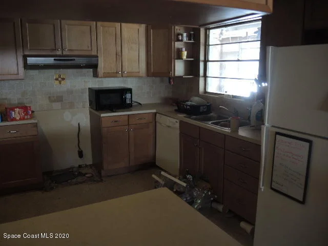 Photo of 312 N Roundtree Drive N