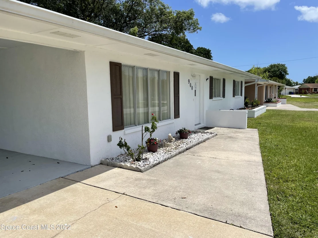 Photo of 900 Beaverdale Lane