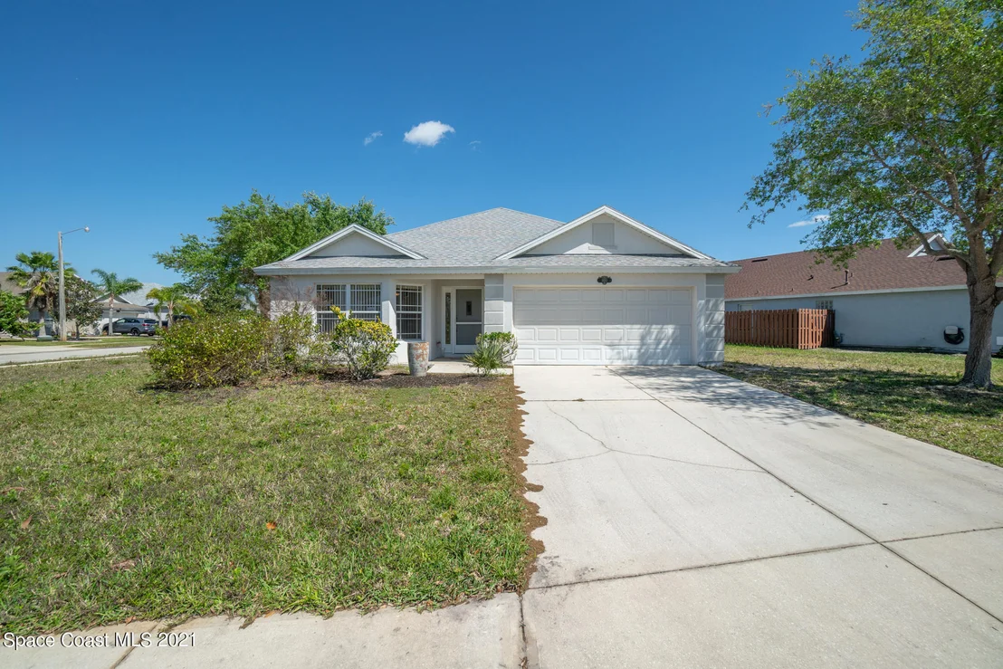 Photo of 1850 Sun Gazer Drive