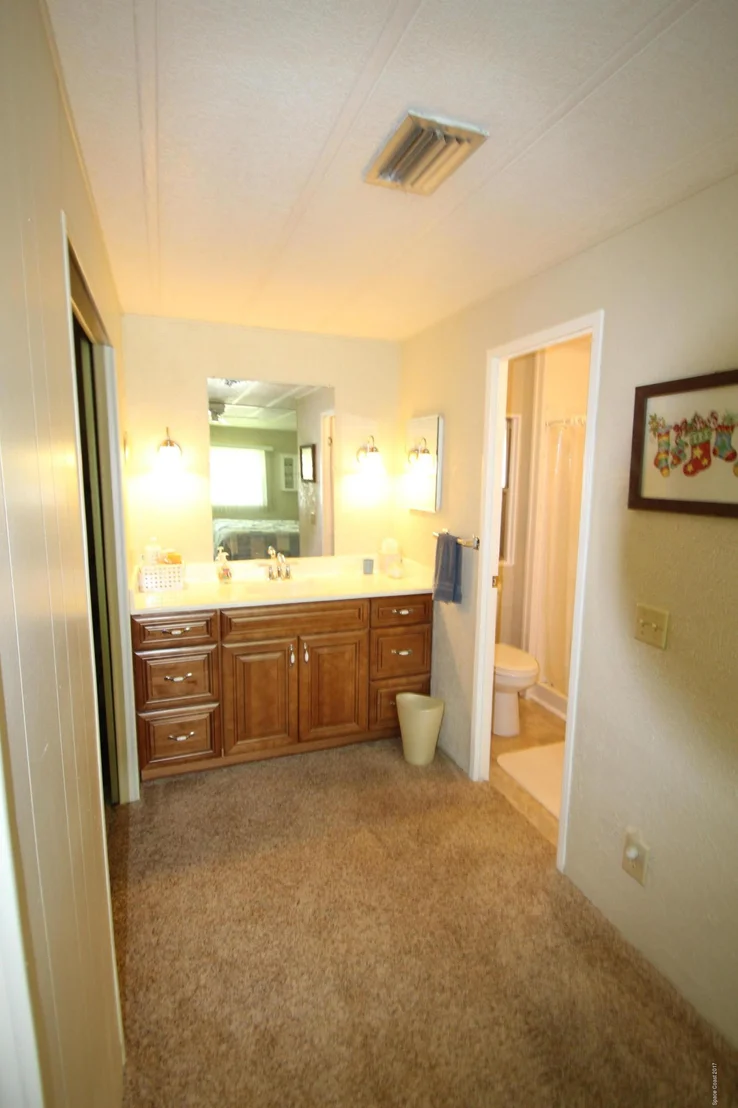 Photo of 553 Ruth Circle