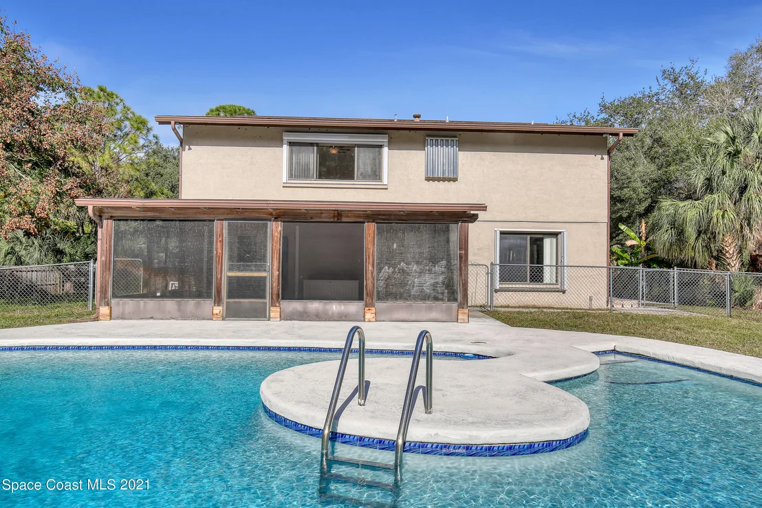 Photo of 2502 Meadow Lane
