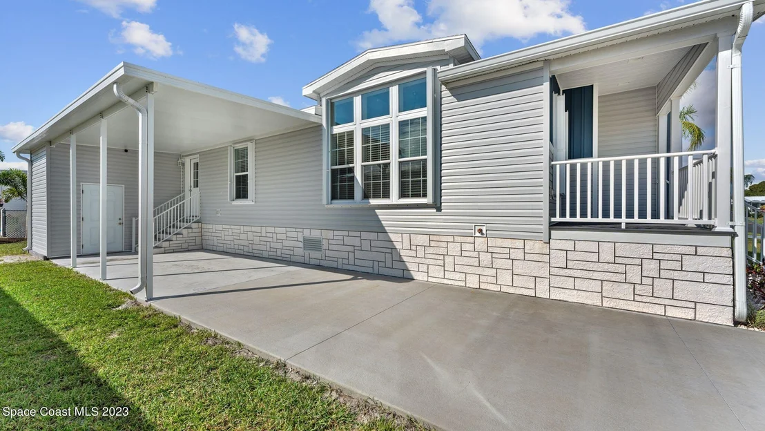 Photo of 1104 Tequesta Drive