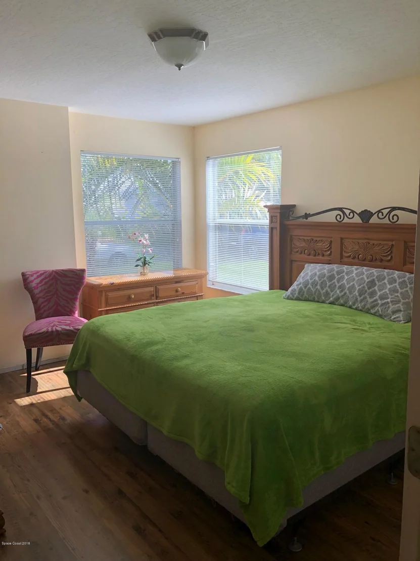 Photo of 1133 Goldenrod Circle NE