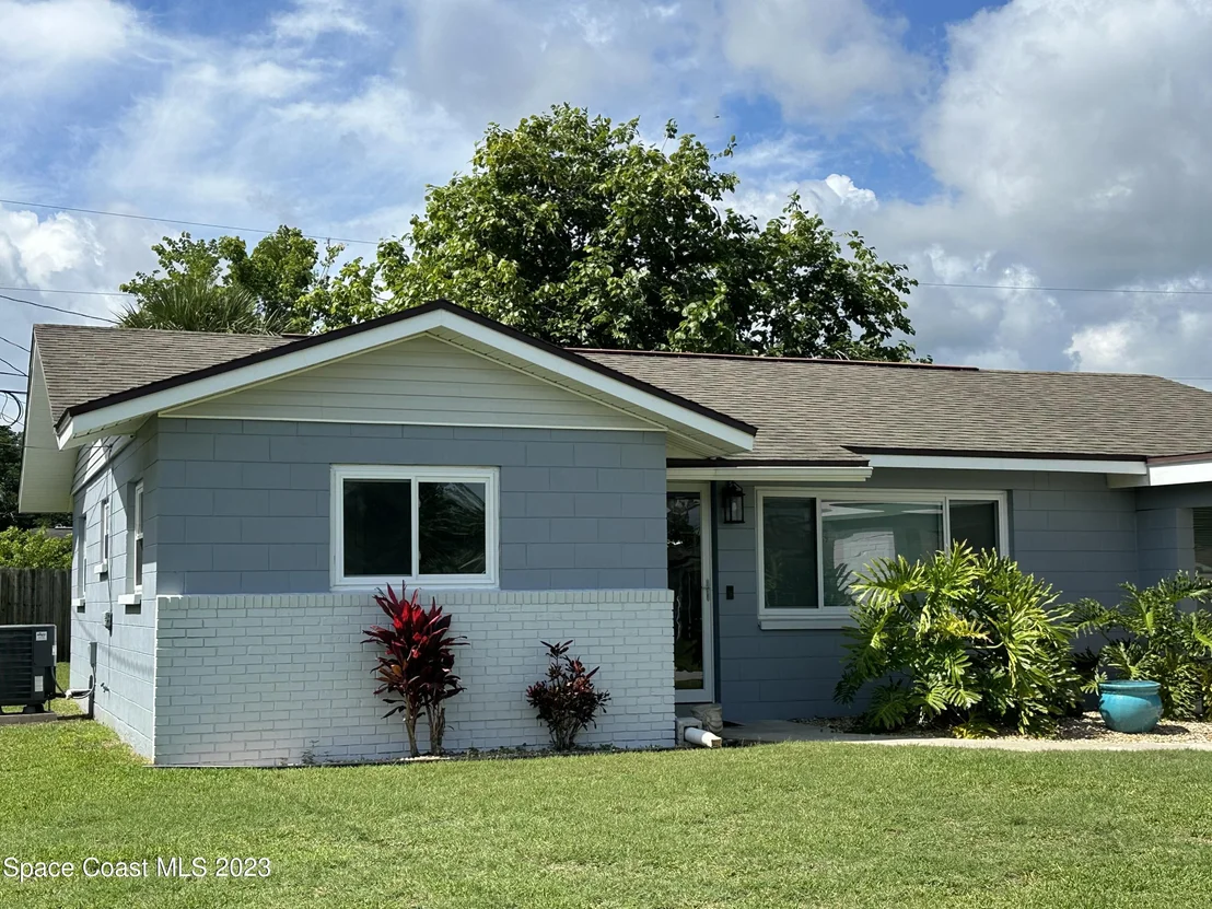 Photo of 989 Cardon Drive