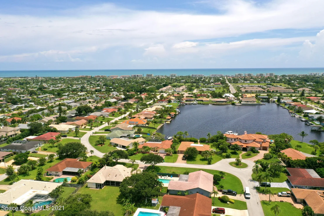 Photo of 457 Red Sail Way