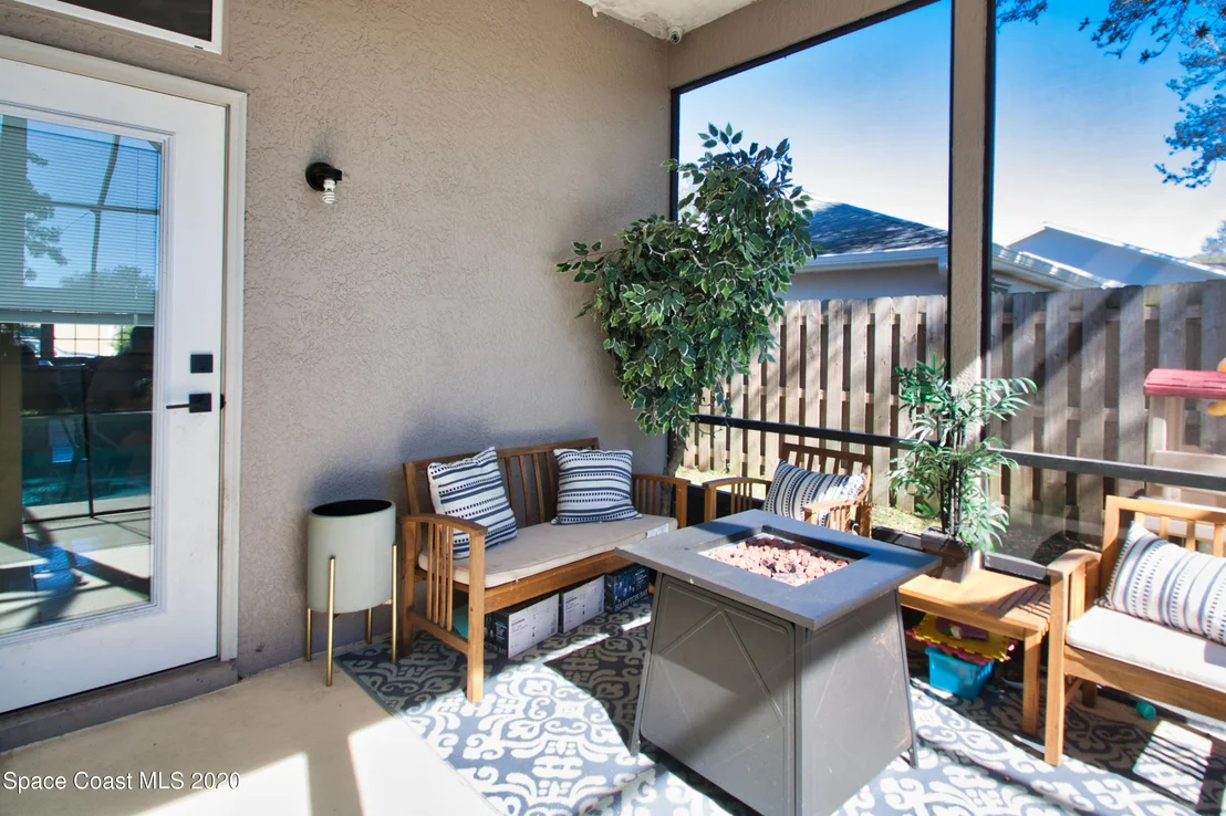 Photo of 7227 Hammock Lakes Drive